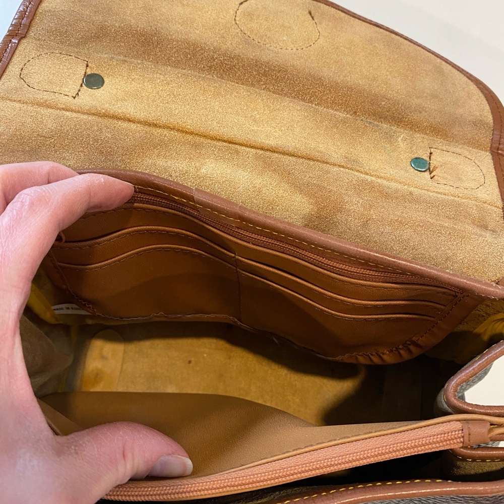 Classic Knock off Dooney Handbag - Picture 7 of 9